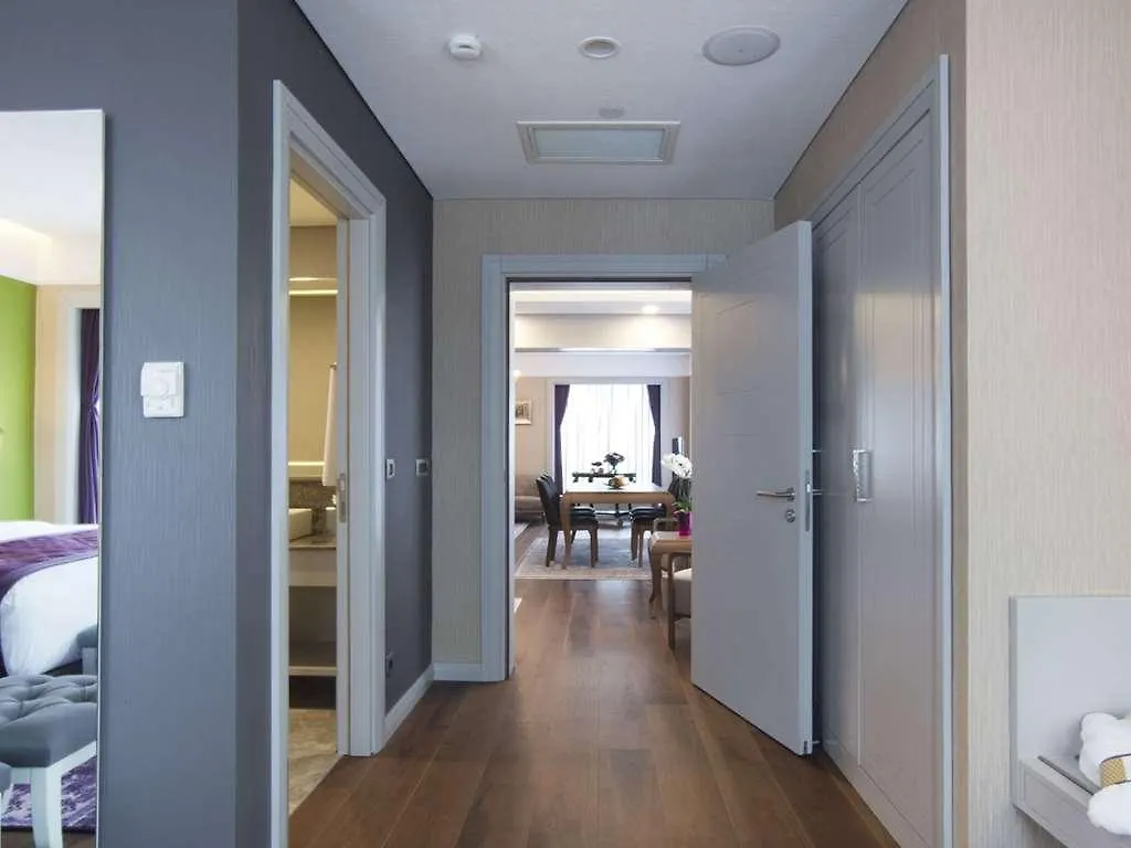 Mercure Tbilisi Old Town 4*,